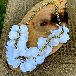 Fashionable necklace